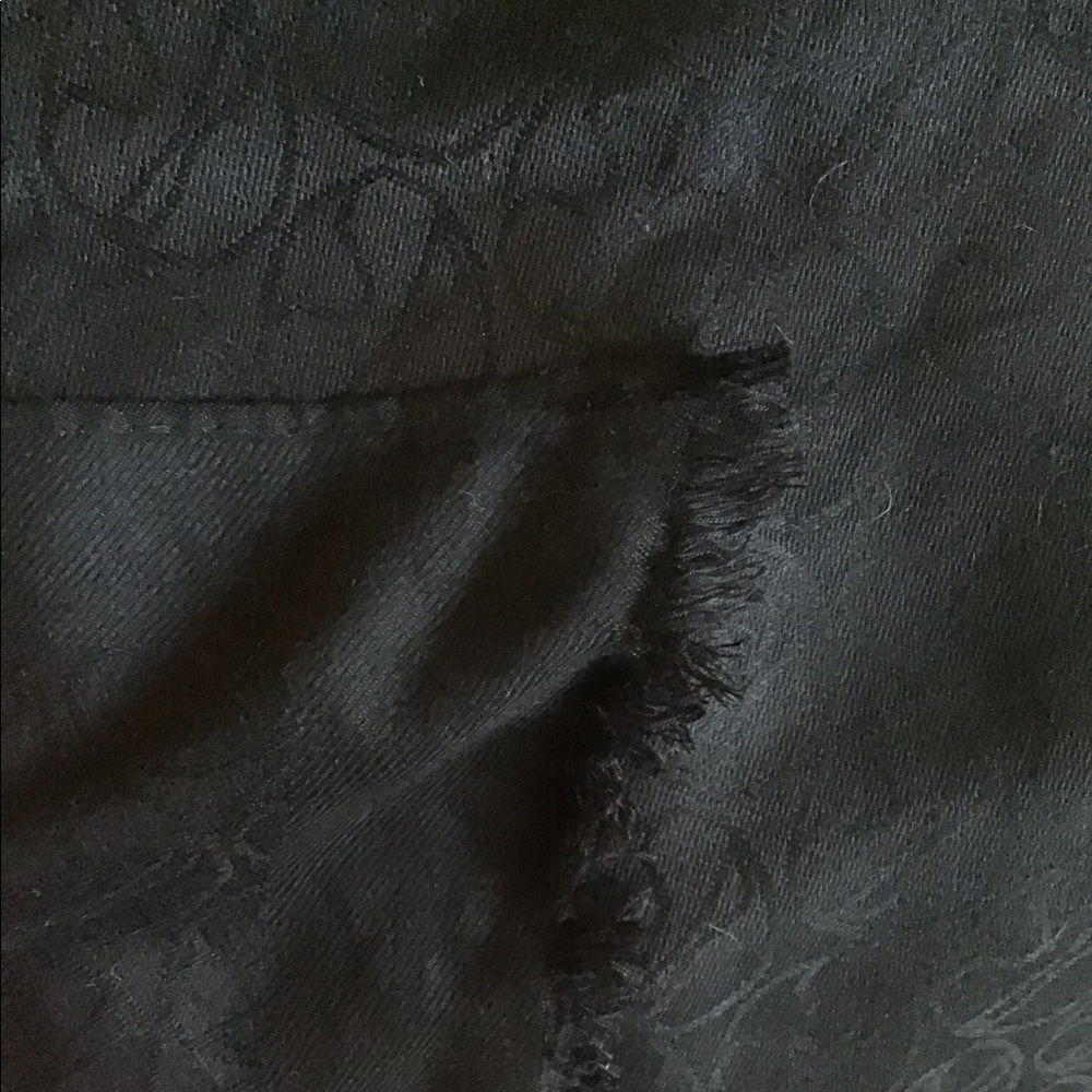 FENDI Scarf - Picture 3 of 5